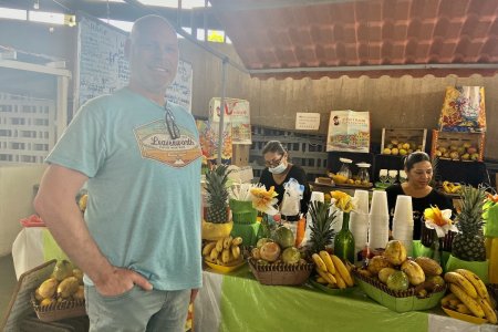 Heerlijk lokaal sapje in de ronde markt